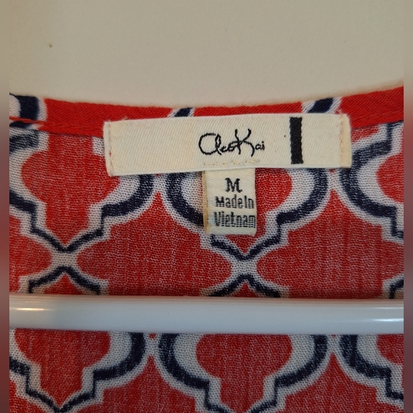 Cleo Kai medium Shortsleeve red patterned cold shoulder corset tie lace up top - Picture 2 of 6